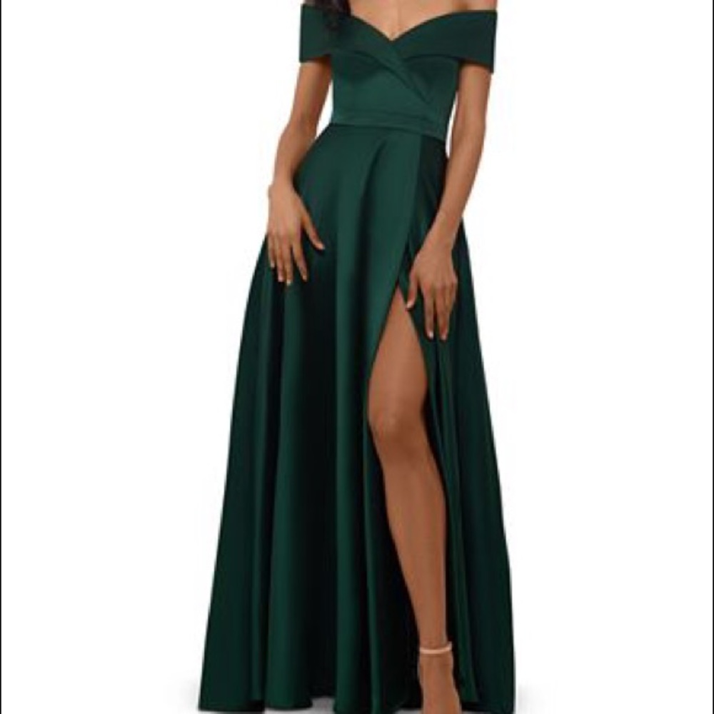 Glamorous Formal / Gala / Bridesmaid / Prom Gown - Picture 3 of 5